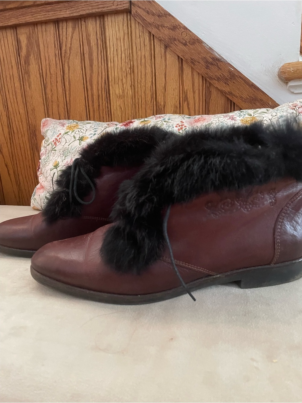 Vintage Burgundy Leather Ankle Boots with Black Fur Trim